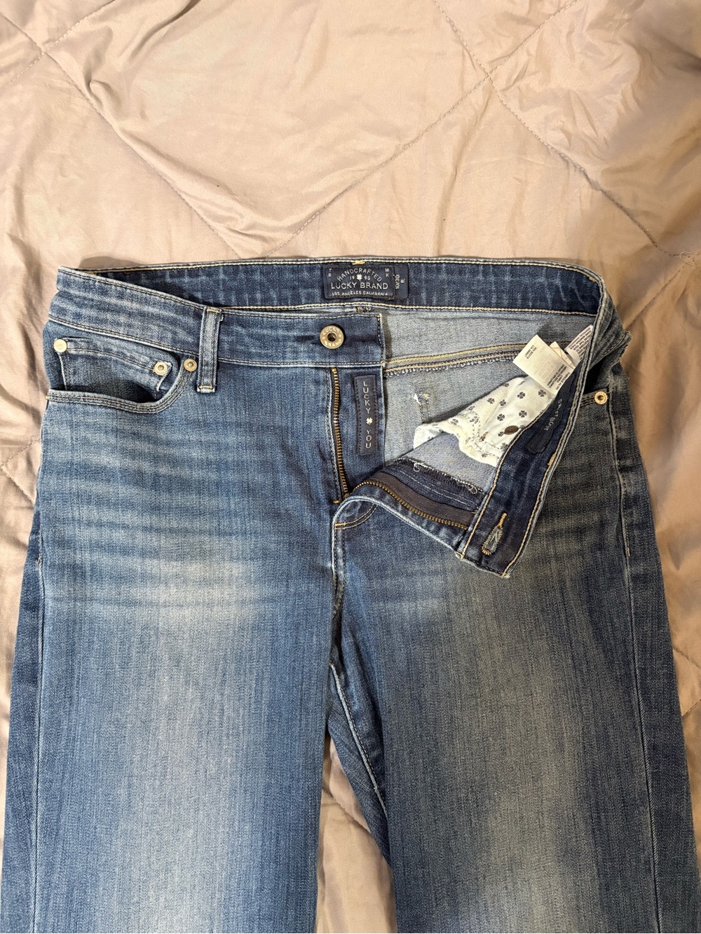 Lucky Brand Women's Faded Blue Straight Leg Jeans